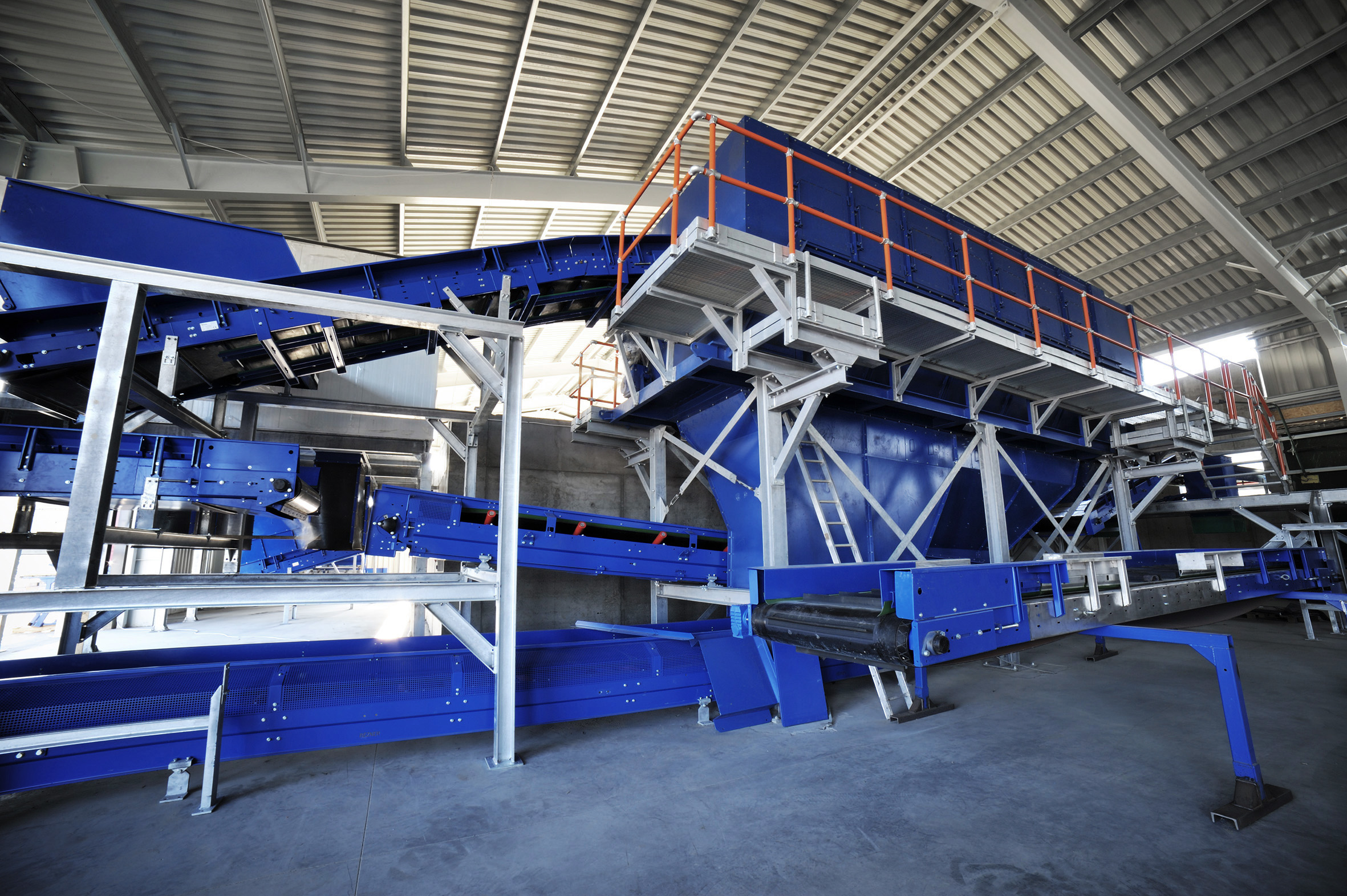 Sorting plant for municipal solid waste Bezner
